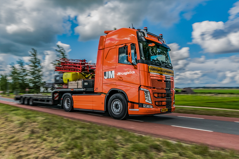 jm-logistics-transport-agrarische-machines-en-oversized-cargo